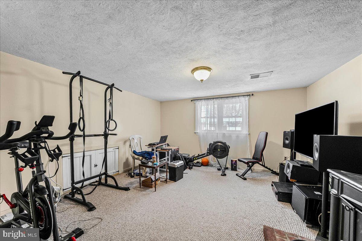 26 Greentree Lane photo 22