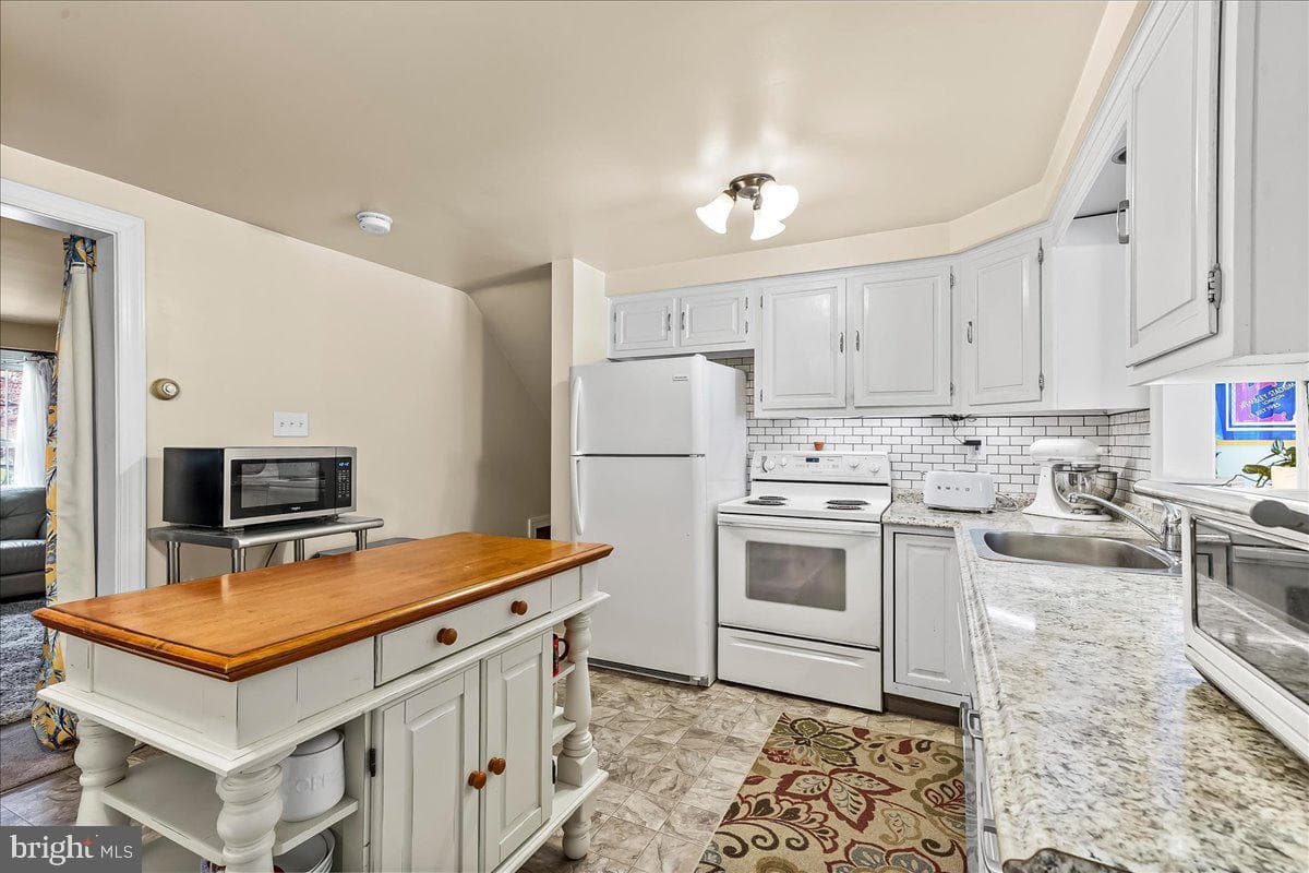 26 Greentree Lane photo 9