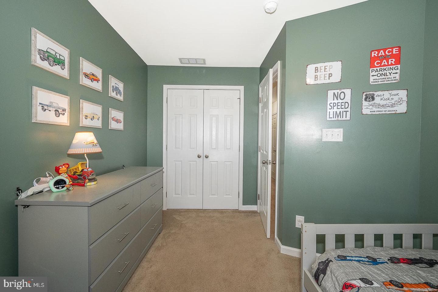206 Kennedy Drive photo 21