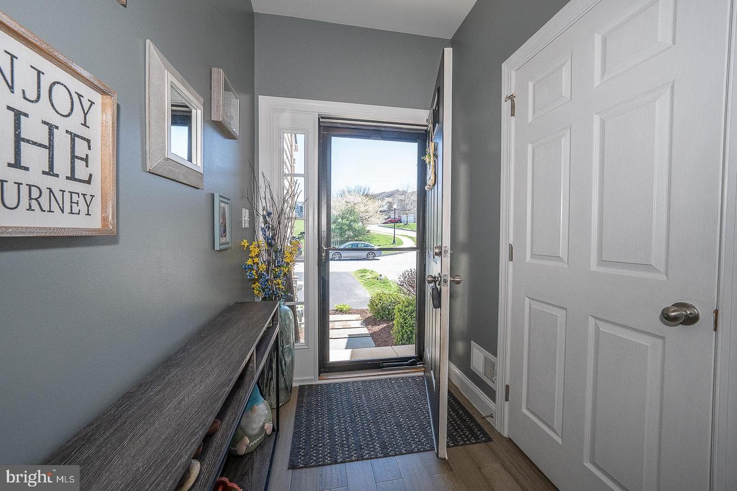 206 Kennedy Drive photo 4