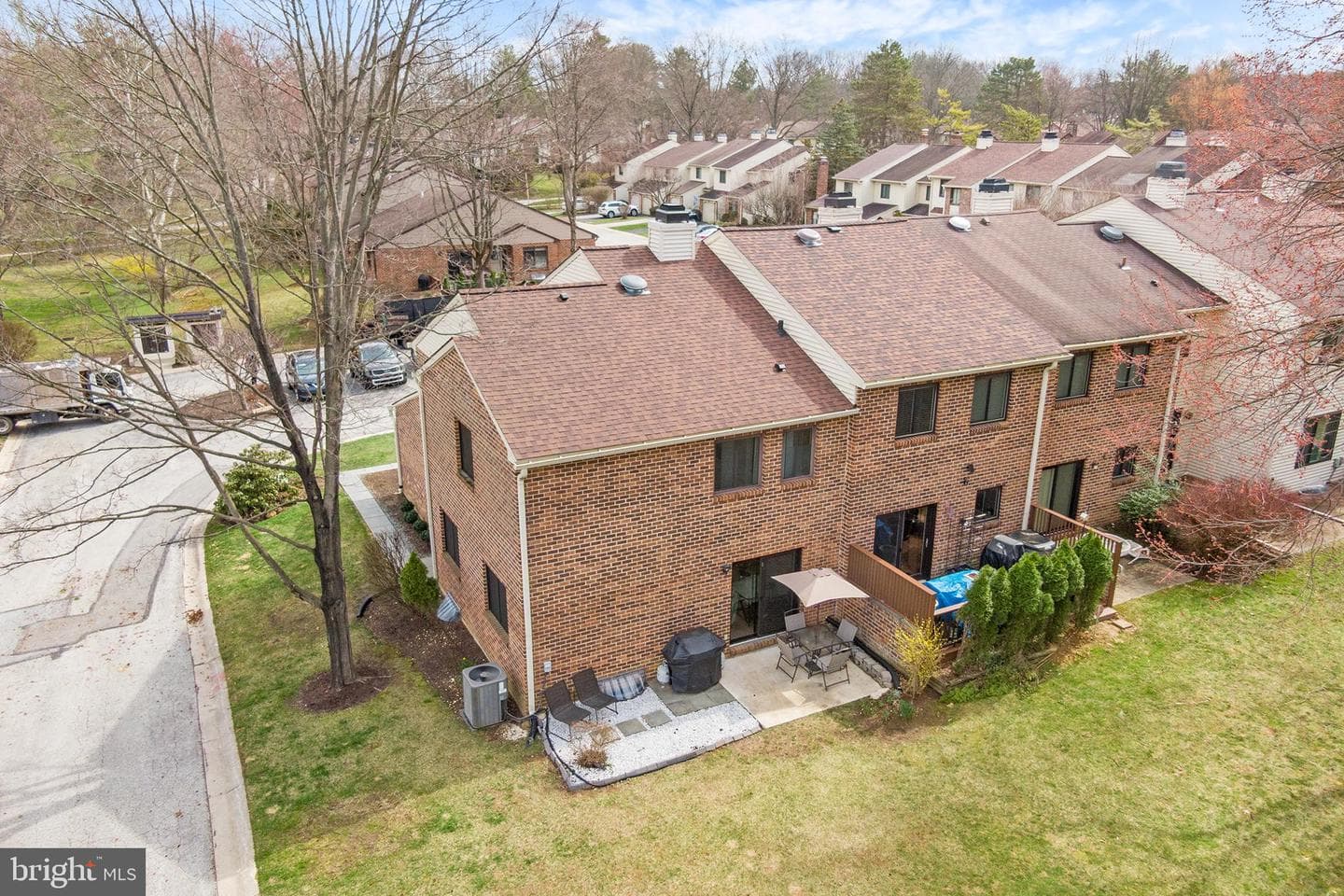 306 Hanover Court photo 39