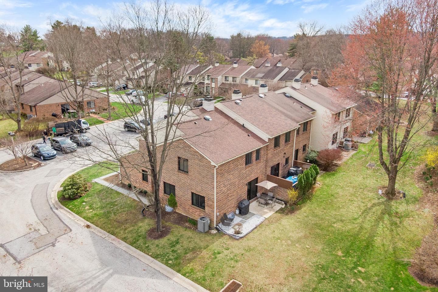 306 Hanover Court photo 40