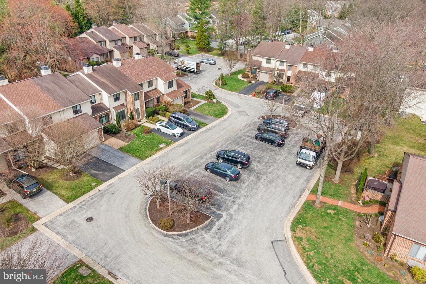 306 Hanover Court photo 44