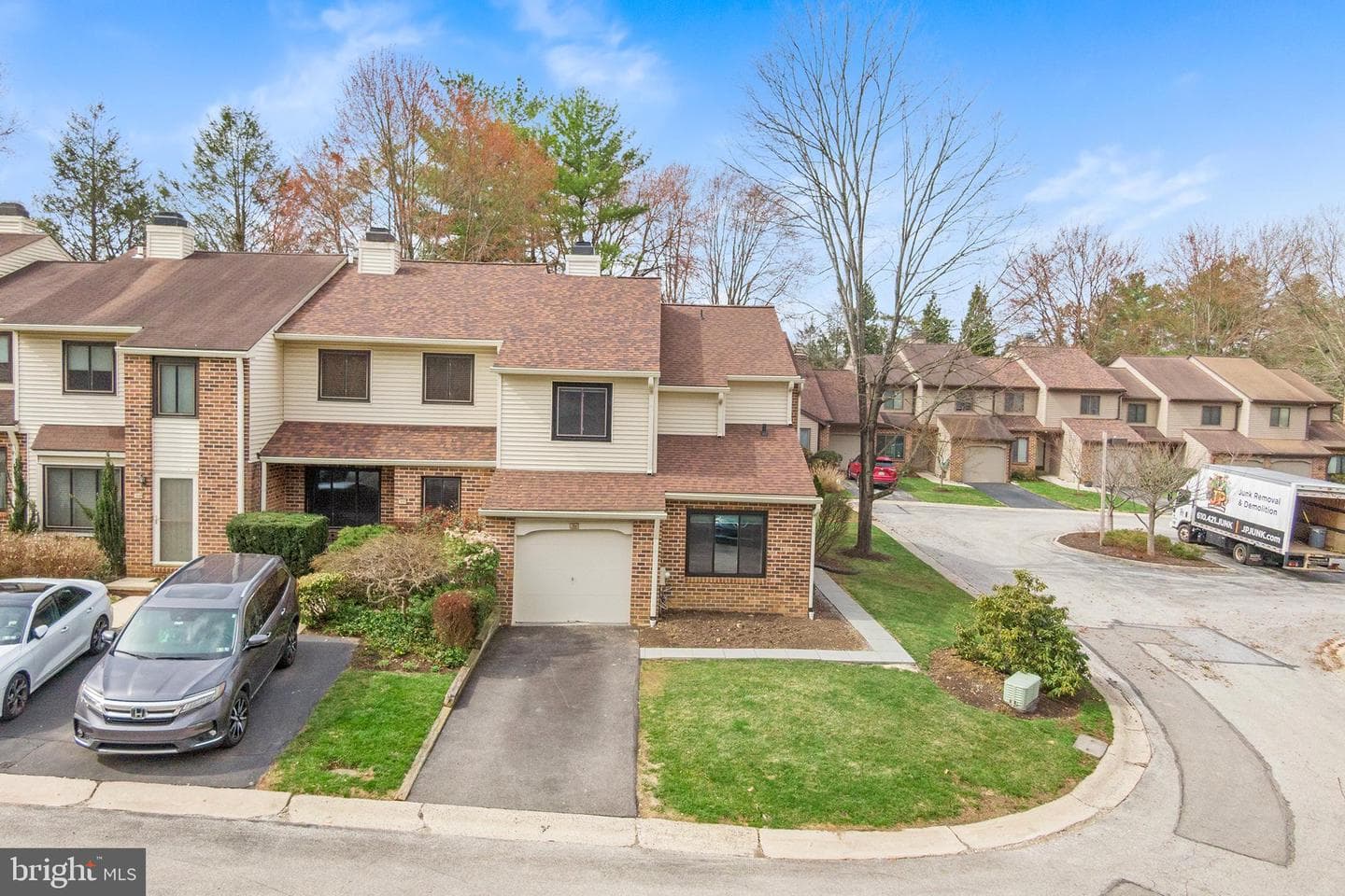 306 Hanover Court photo 49