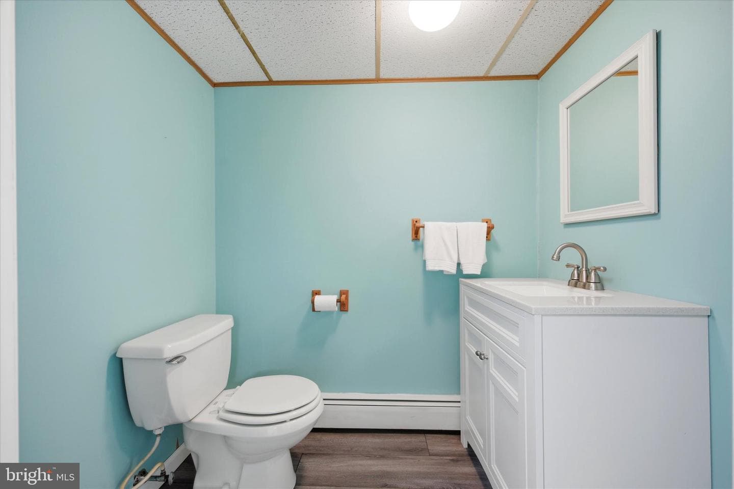 560 Watford Lane photo 30