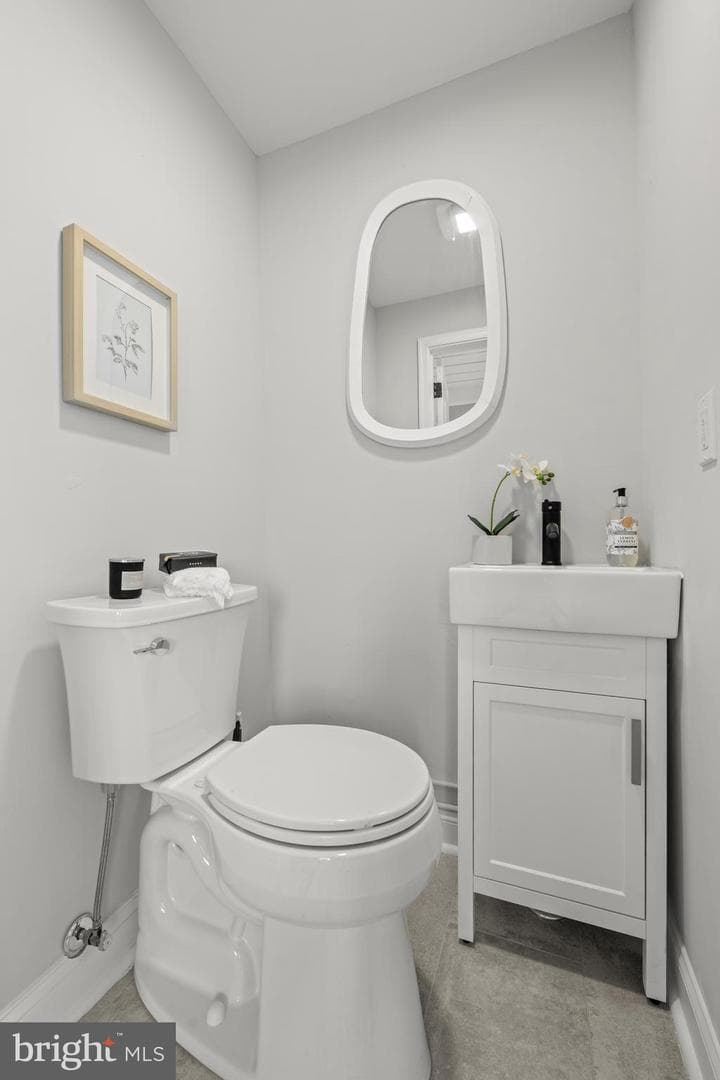 222 W Barnard Street photo 14