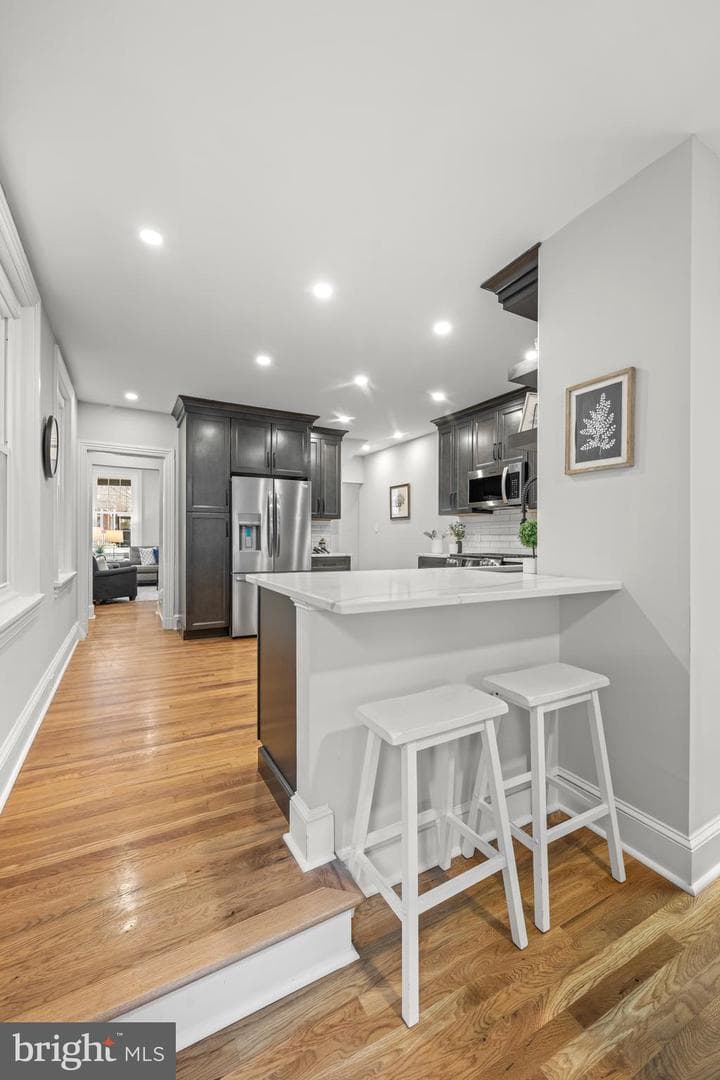 222 W Barnard Street photo 15