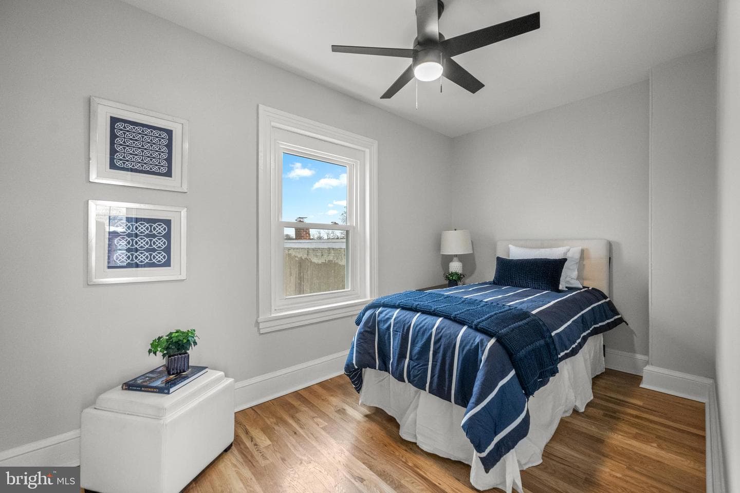 222 W Barnard Street photo 31
