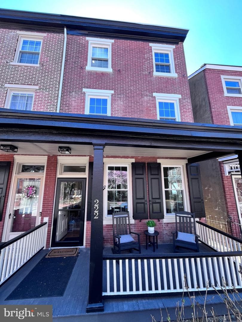 222 W Barnard Street photo 45