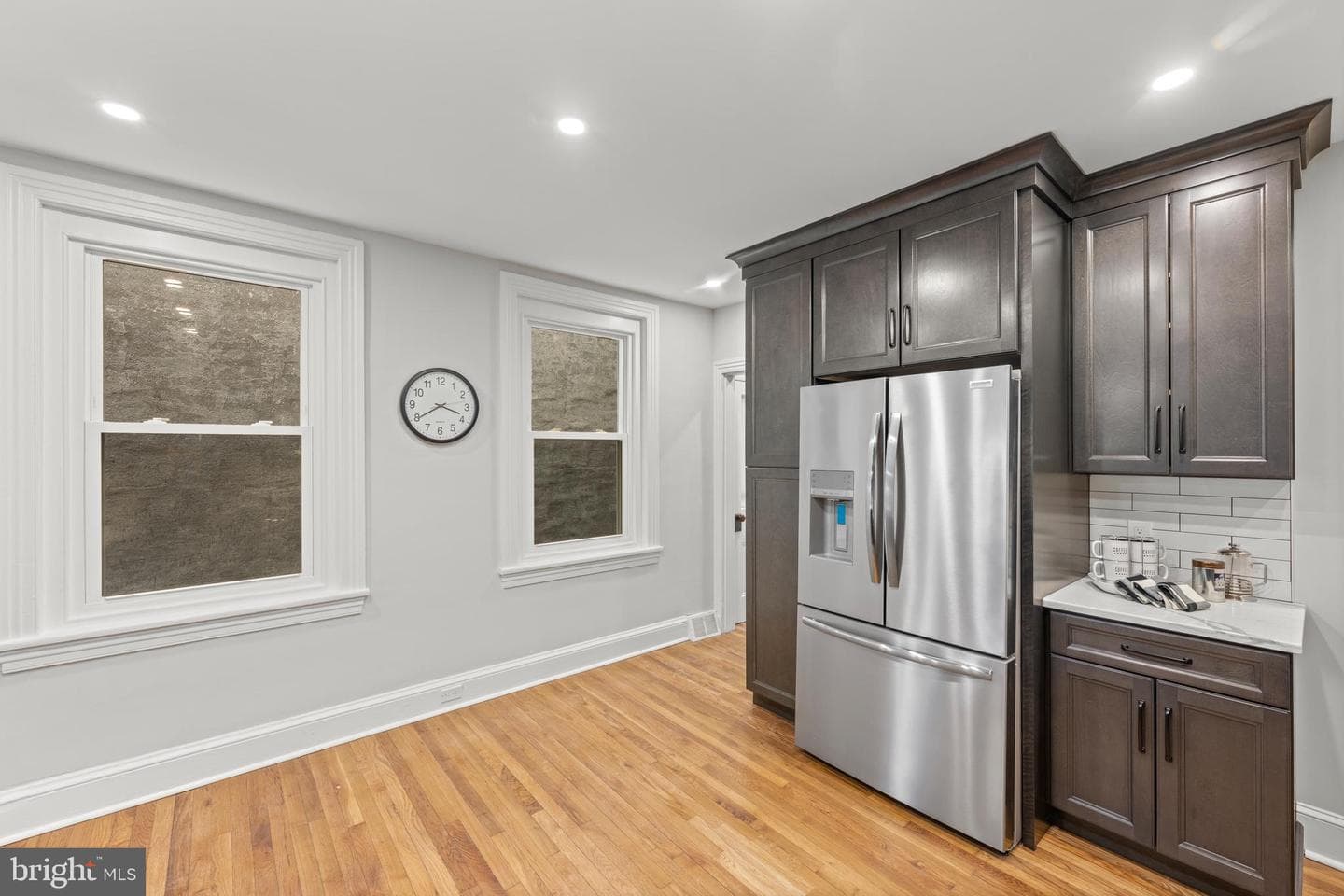 222 W Barnard Street photo 5