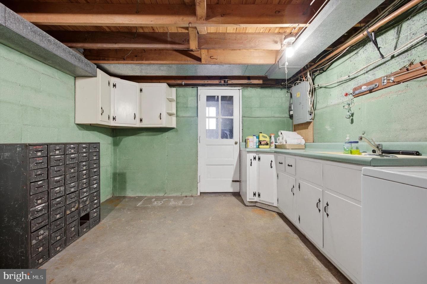 547 Dorothy Lane photo 18