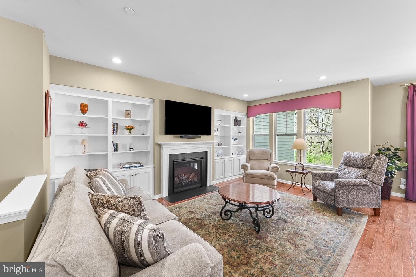 292 Kestrel Court photo 6