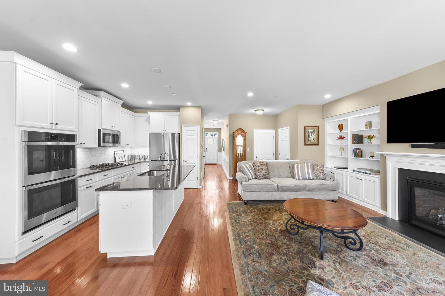 292 Kestrel Court photo 9