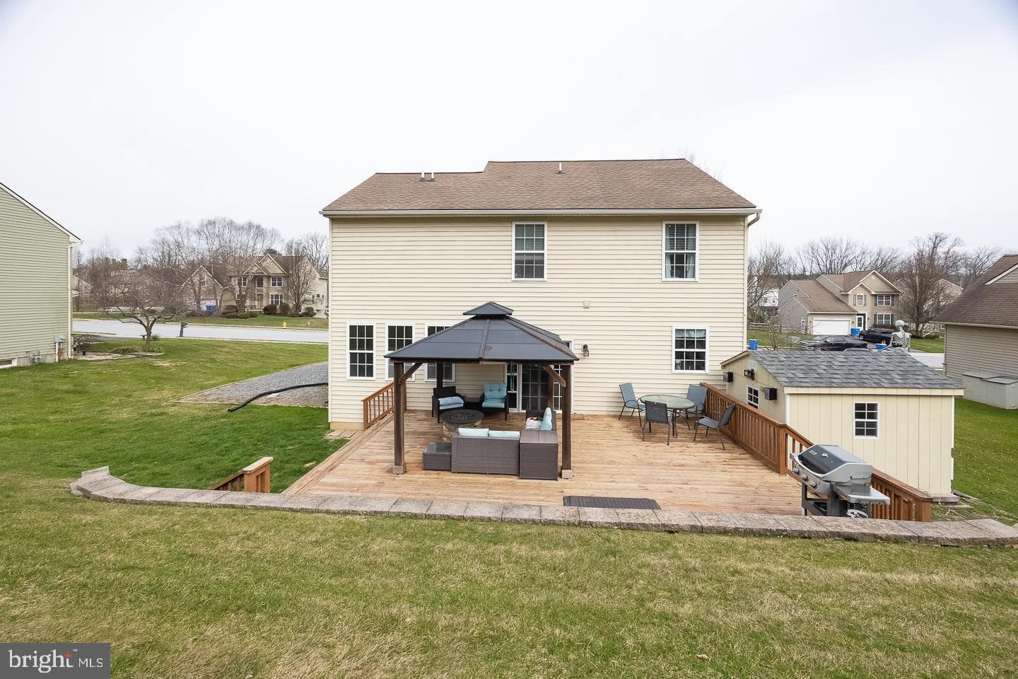 310 W 8th Avenue photo 24