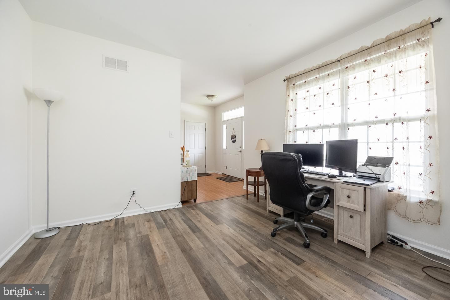 310 W 8th Avenue photo 4