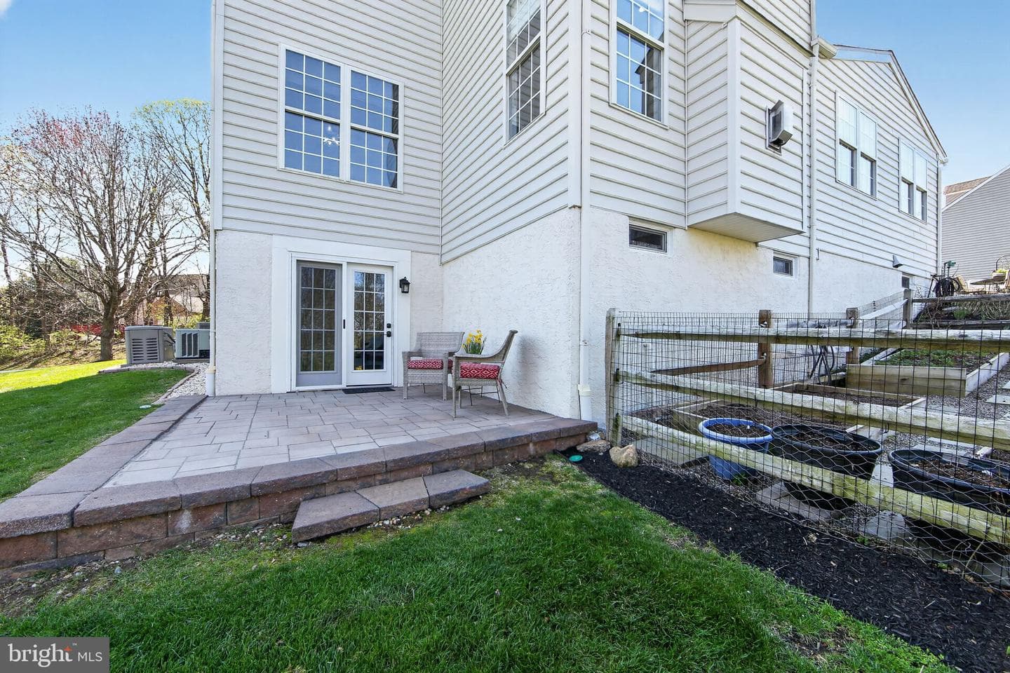 19 Steepleview Drive photo 40