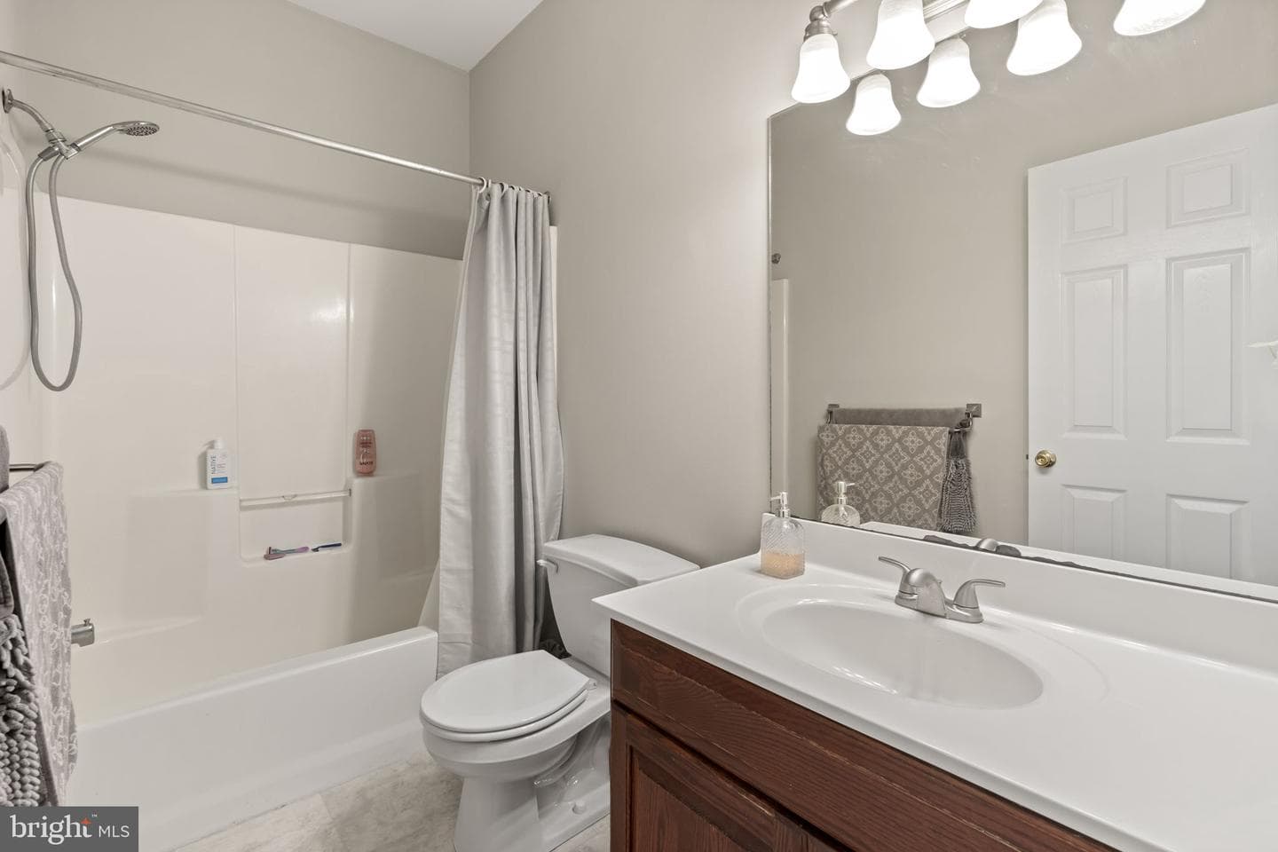 219 Beaumont Drive photo 13