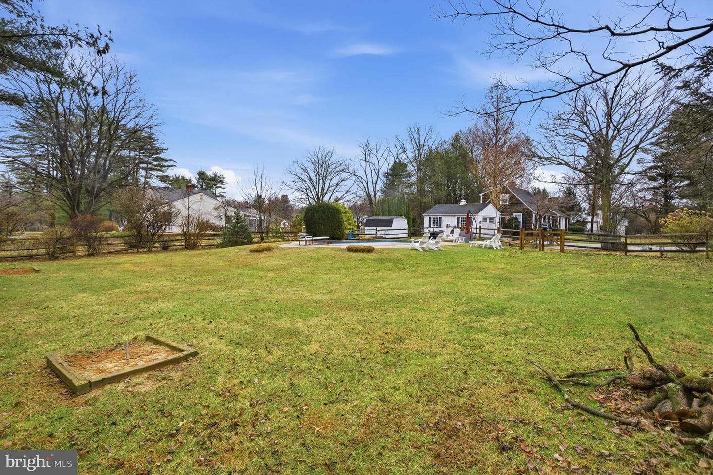 935 N Chester Road photo 40