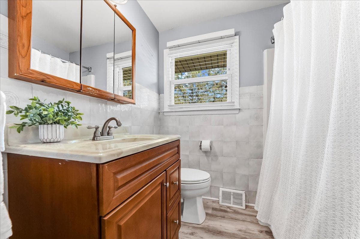 20 Holly Drive photo 23