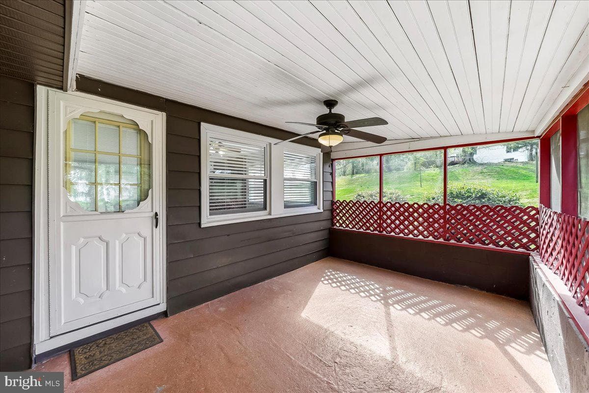 20 Holly Drive photo 27