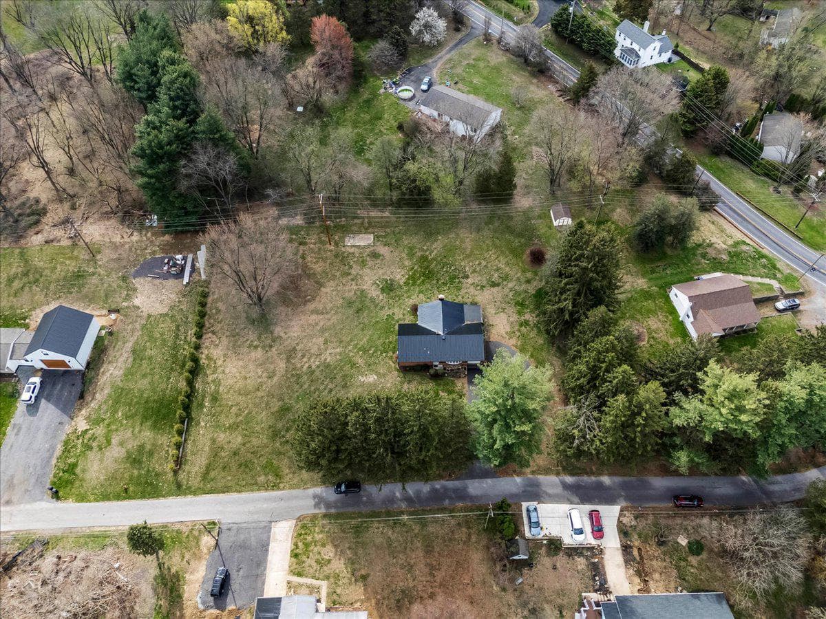 20 Holly Drive photo 29