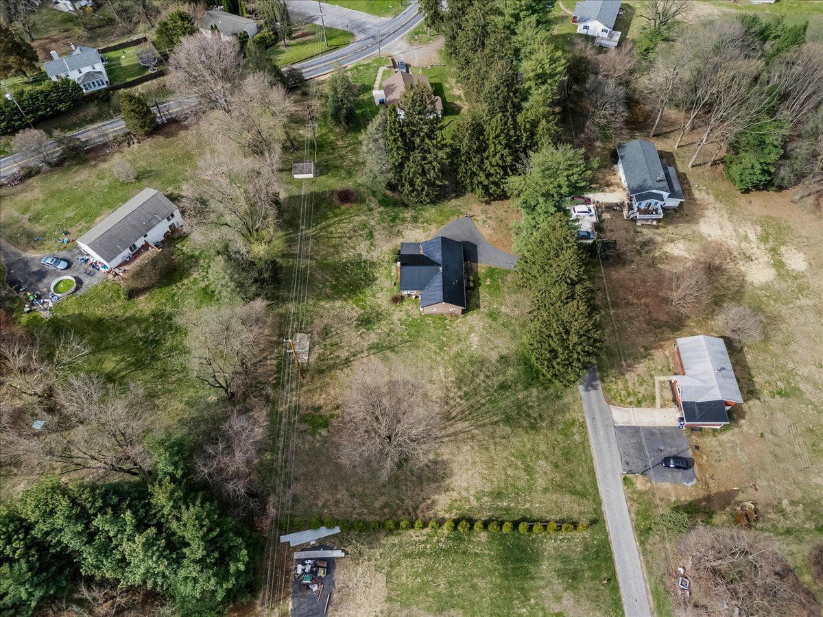 20 Holly Drive photo 30