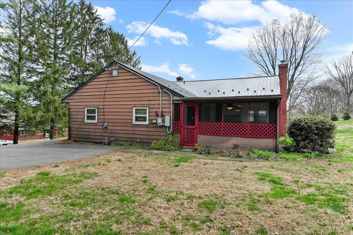 20 Holly Drive photo 34
