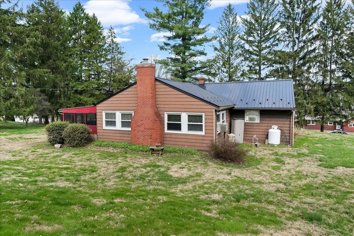 20 Holly Drive photo 36