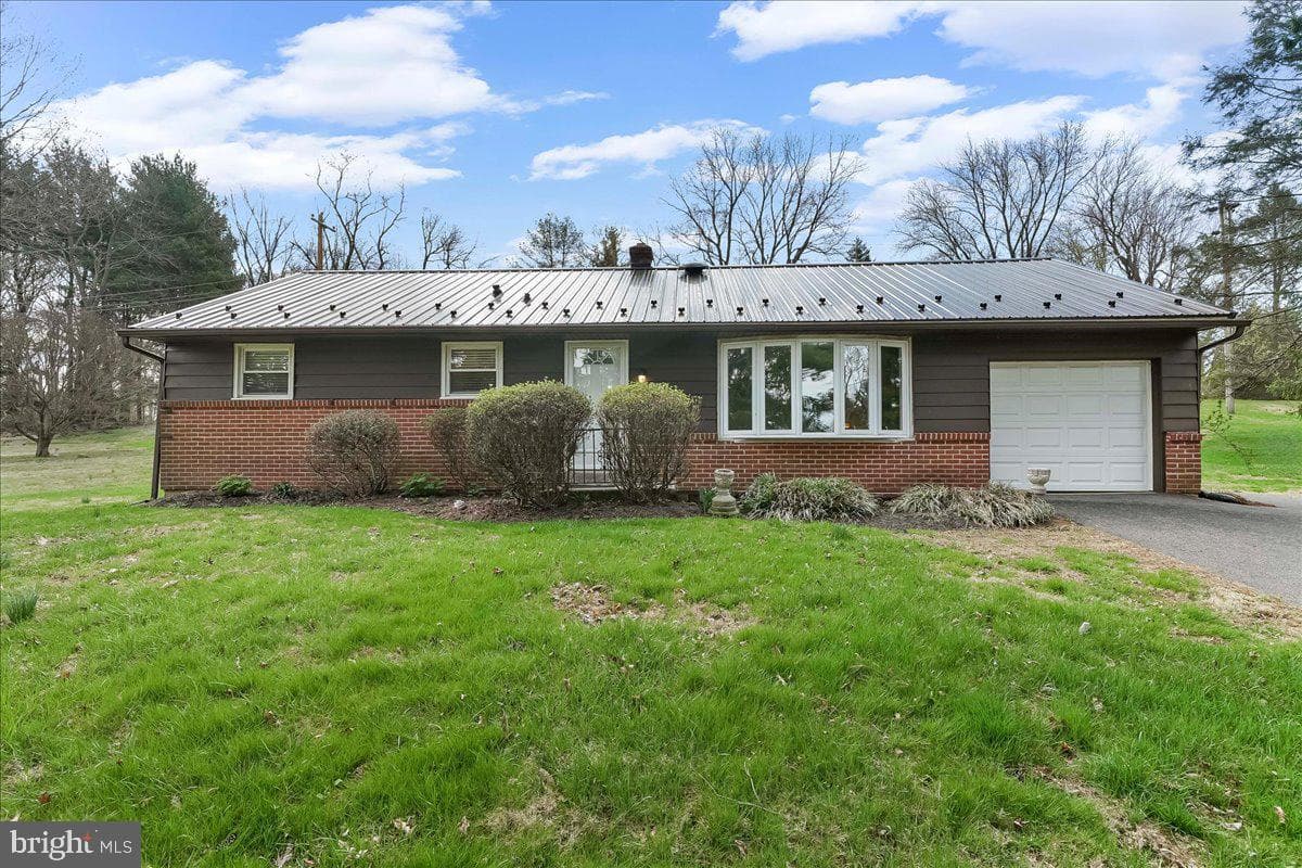 20 Holly Drive photo 39