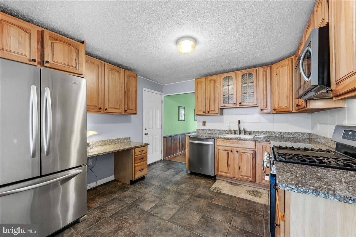 20 Holly Drive photo 6