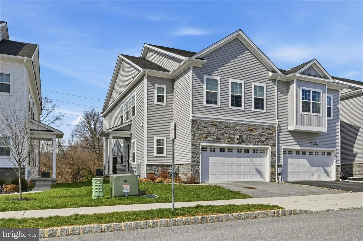 279 Red Leaf Lane