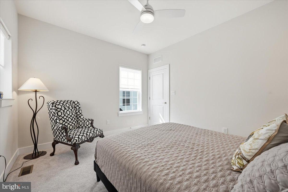 279 Red Leaf Lane photo 21