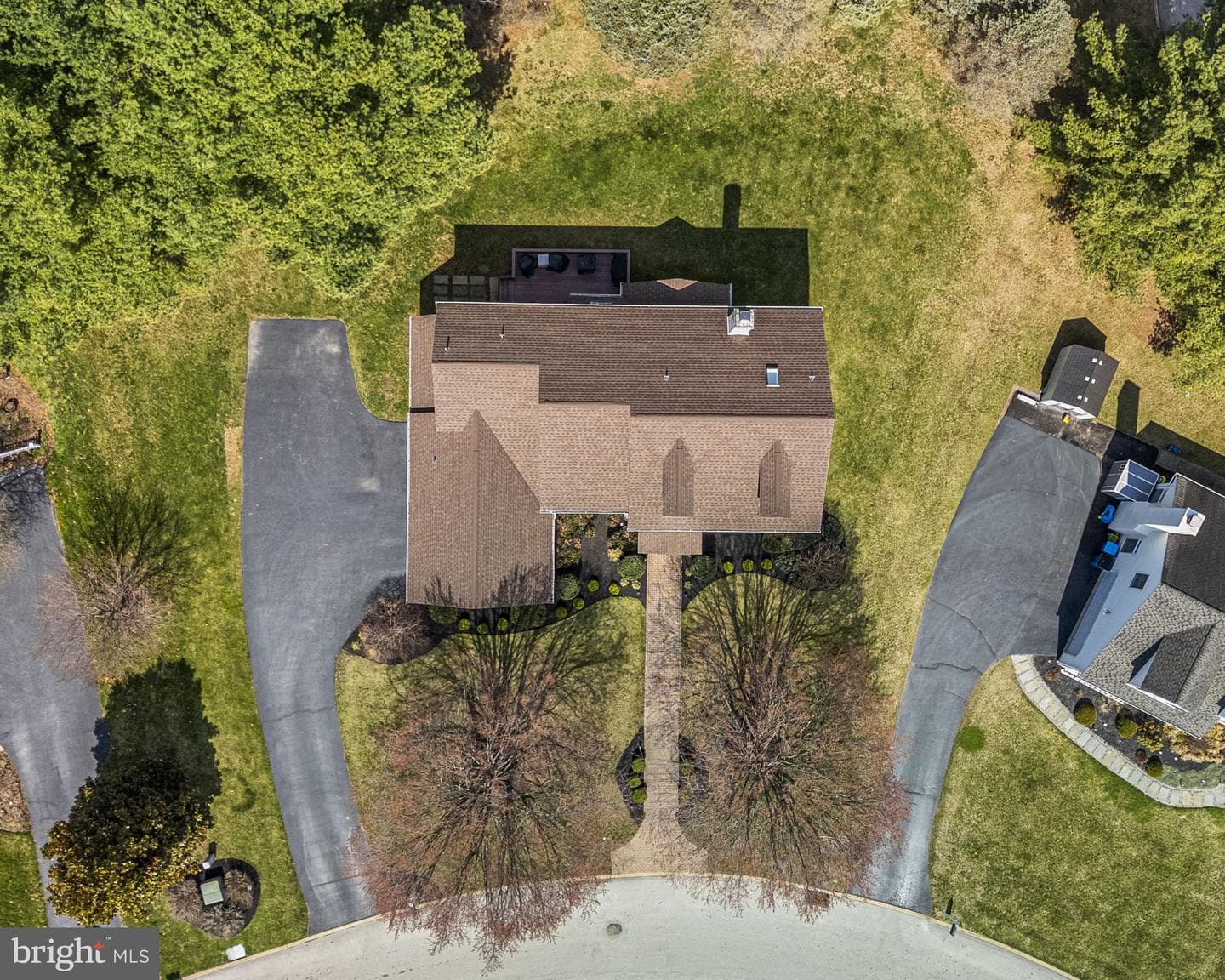 105 Crosspointe Drive photo 2
