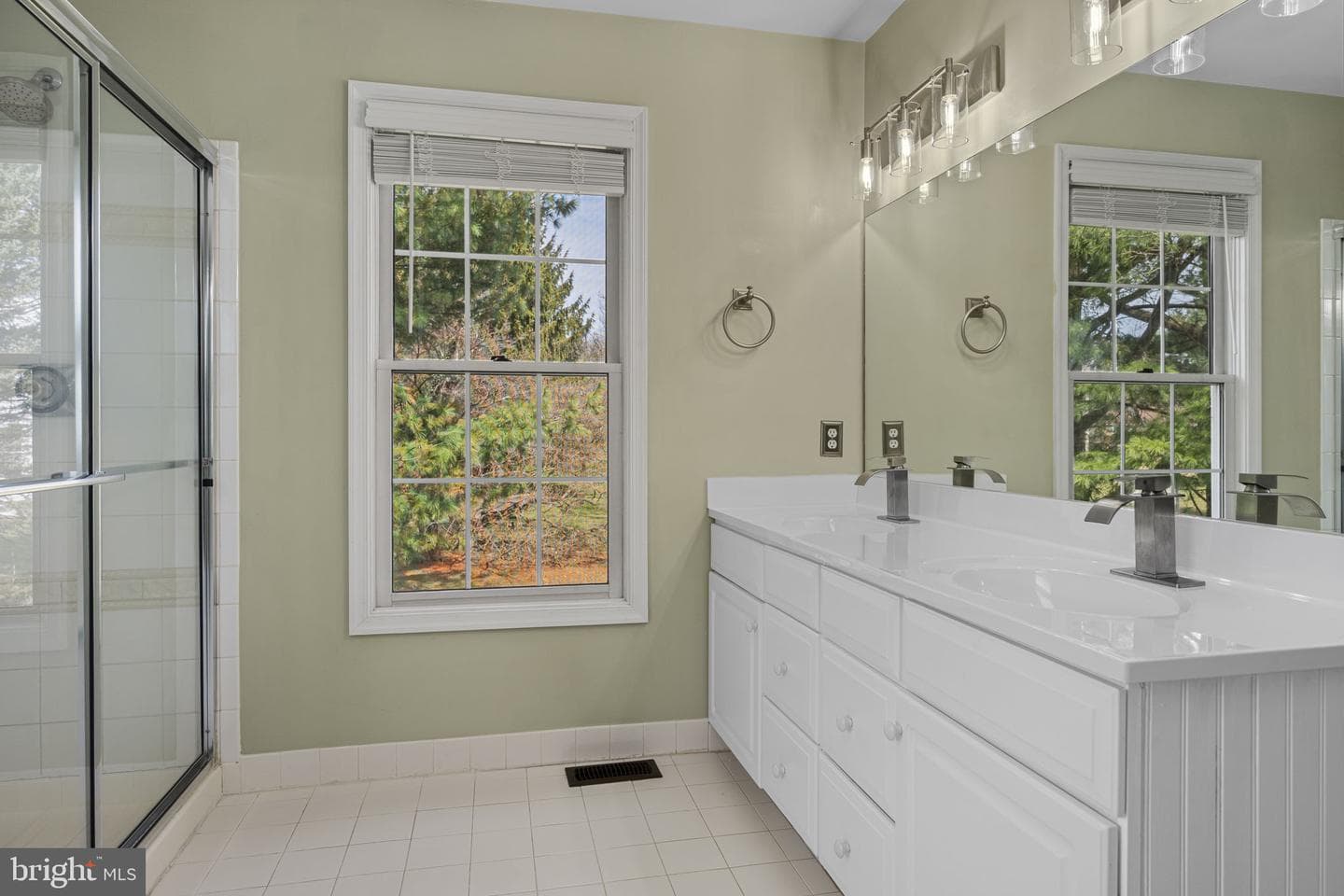 105 Crosspointe Drive photo 27
