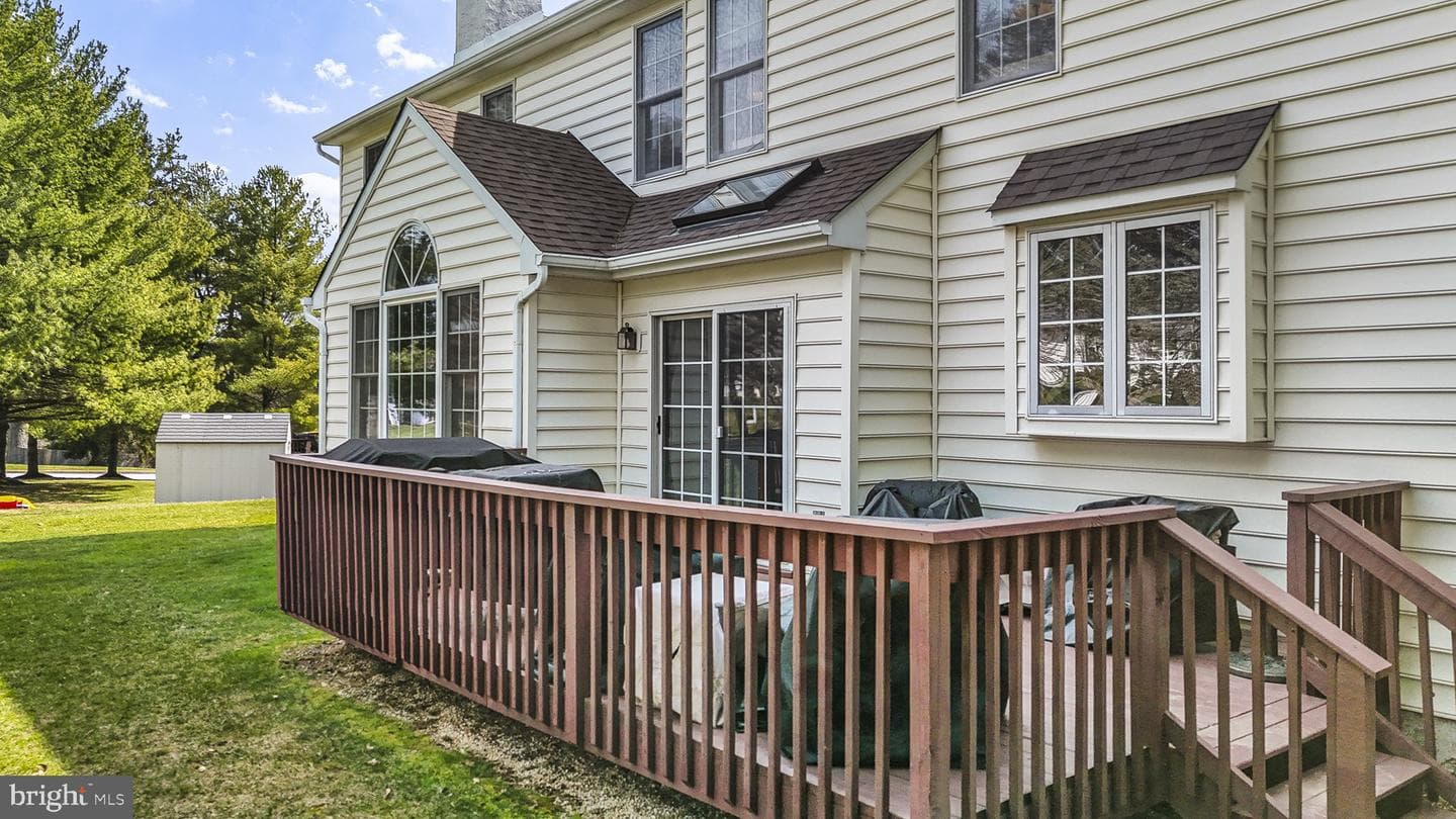 105 Crosspointe Drive photo 42
