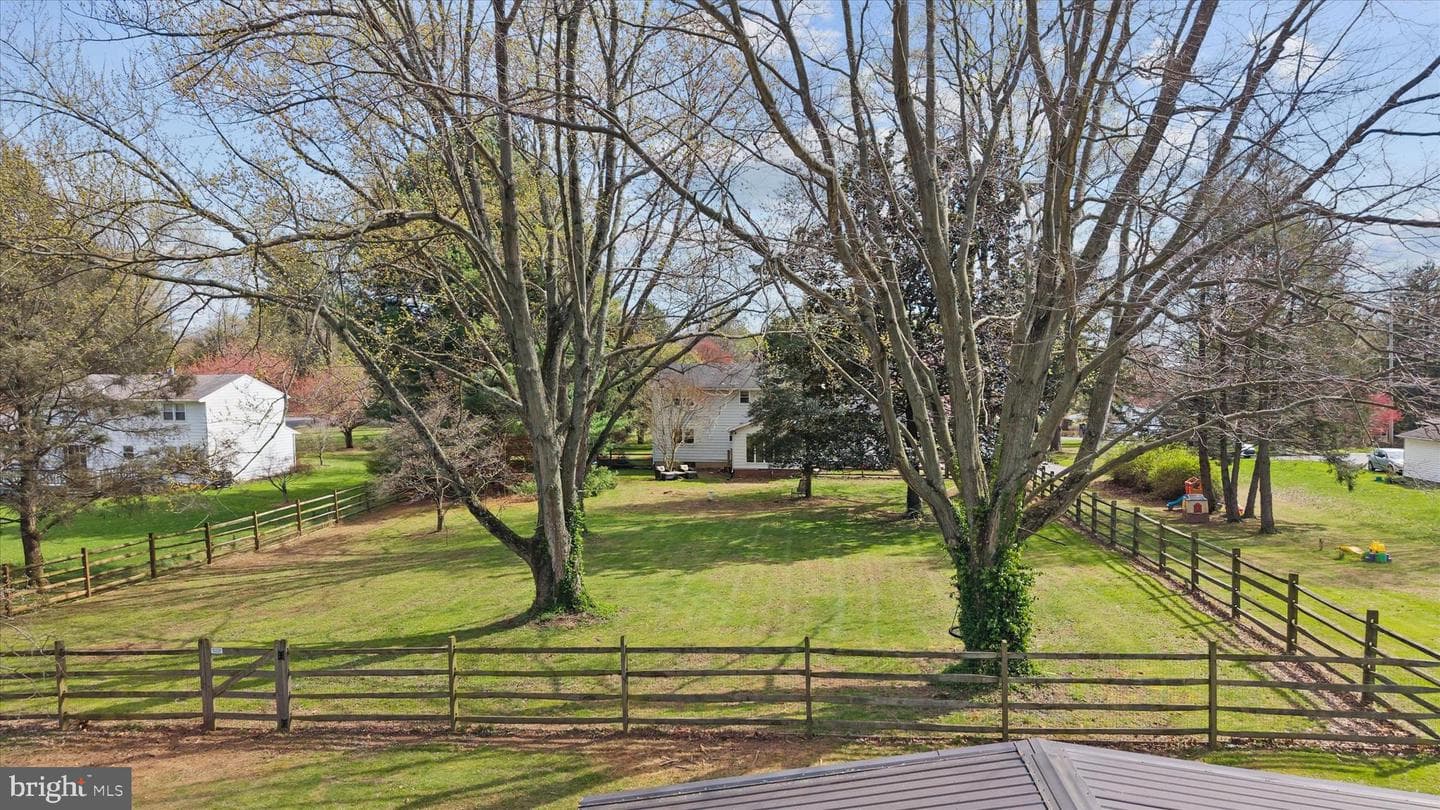 447 Chambers Rock Road photo 5