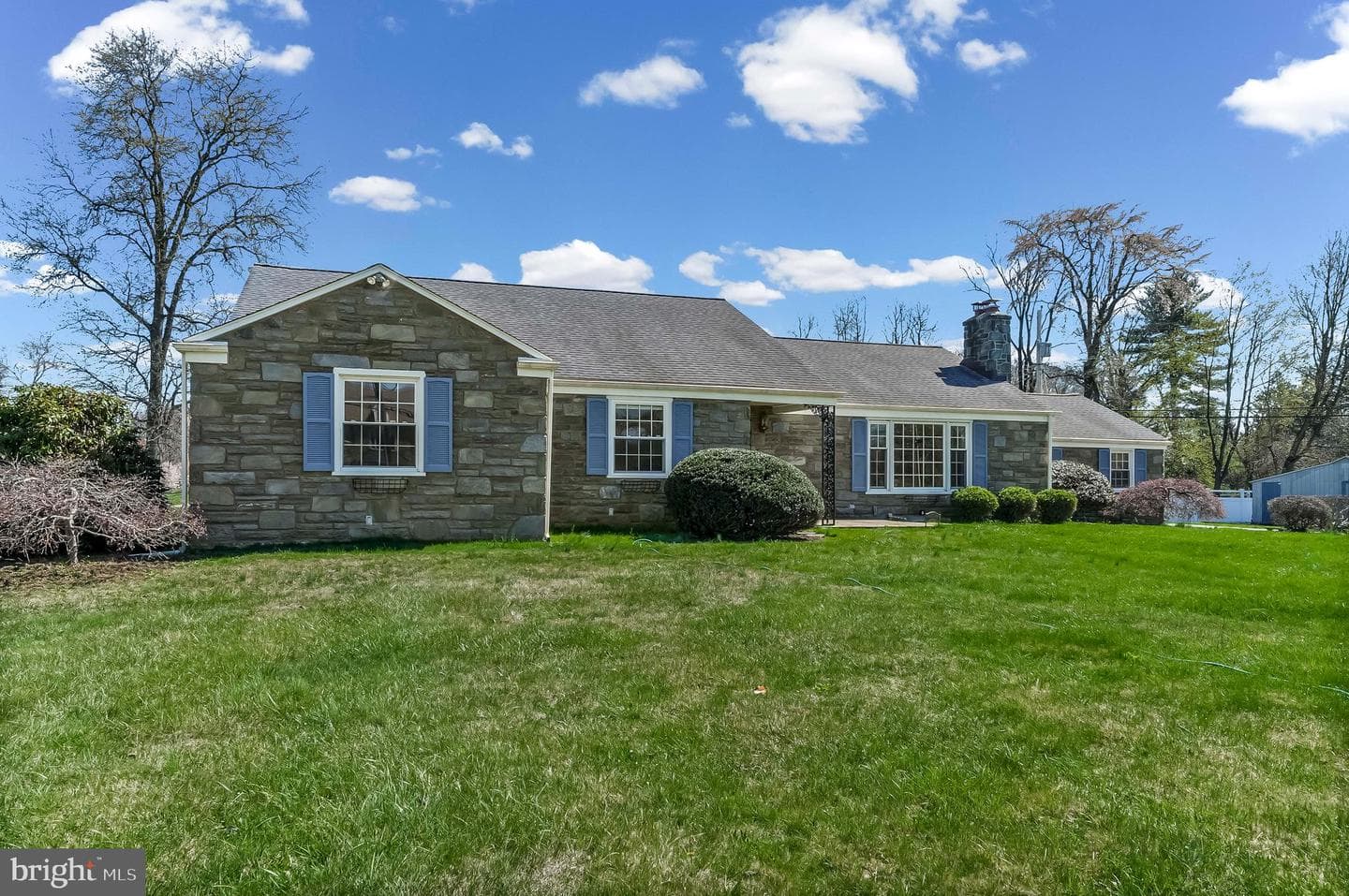 1522 Evergreen Lane photo 7