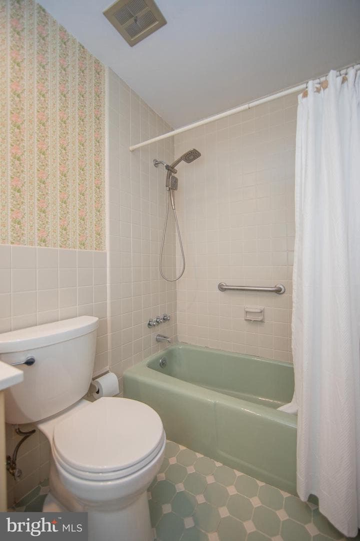 408 Chesterfield Drive photo 25