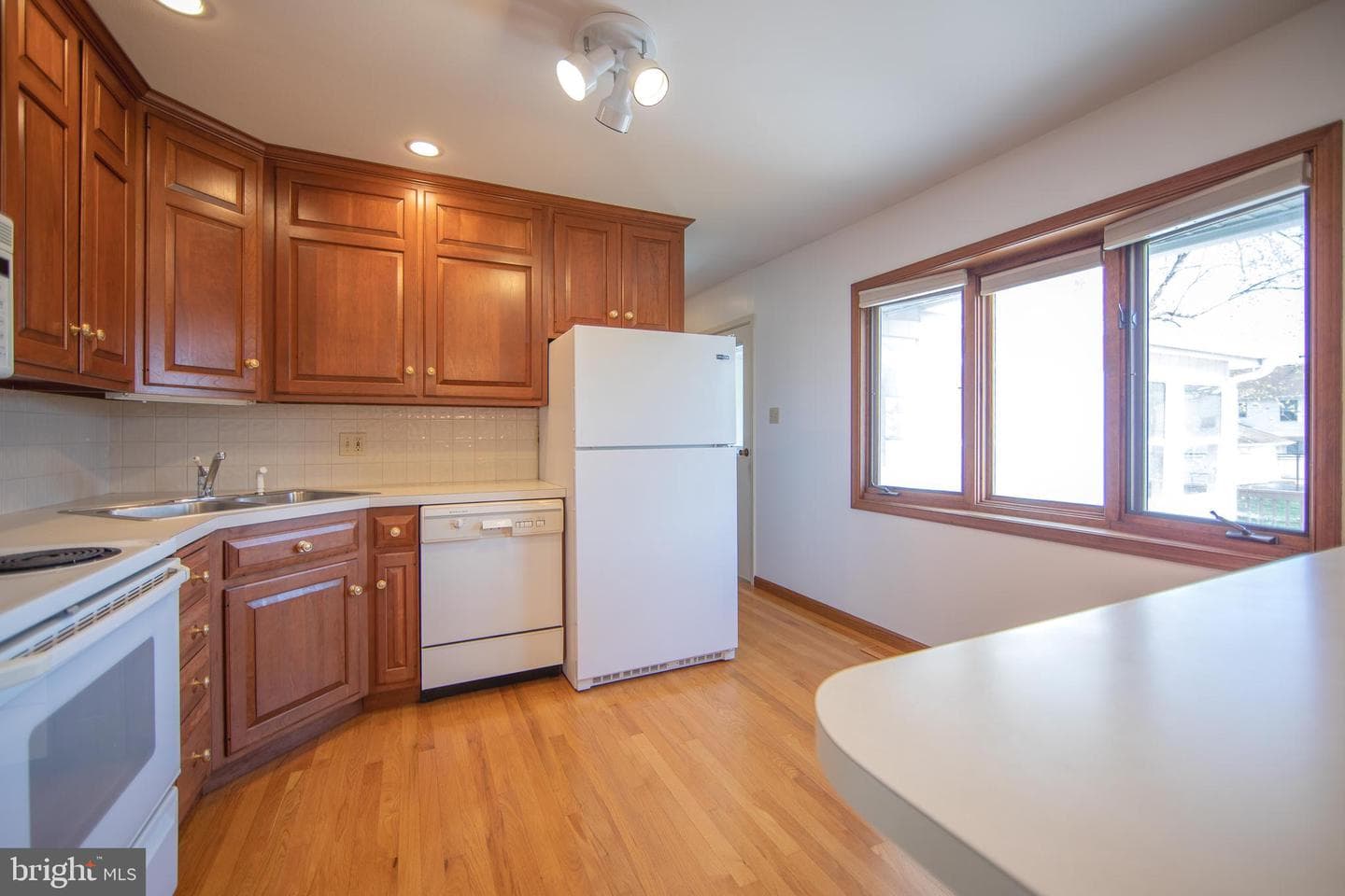 408 Chesterfield Drive photo 8