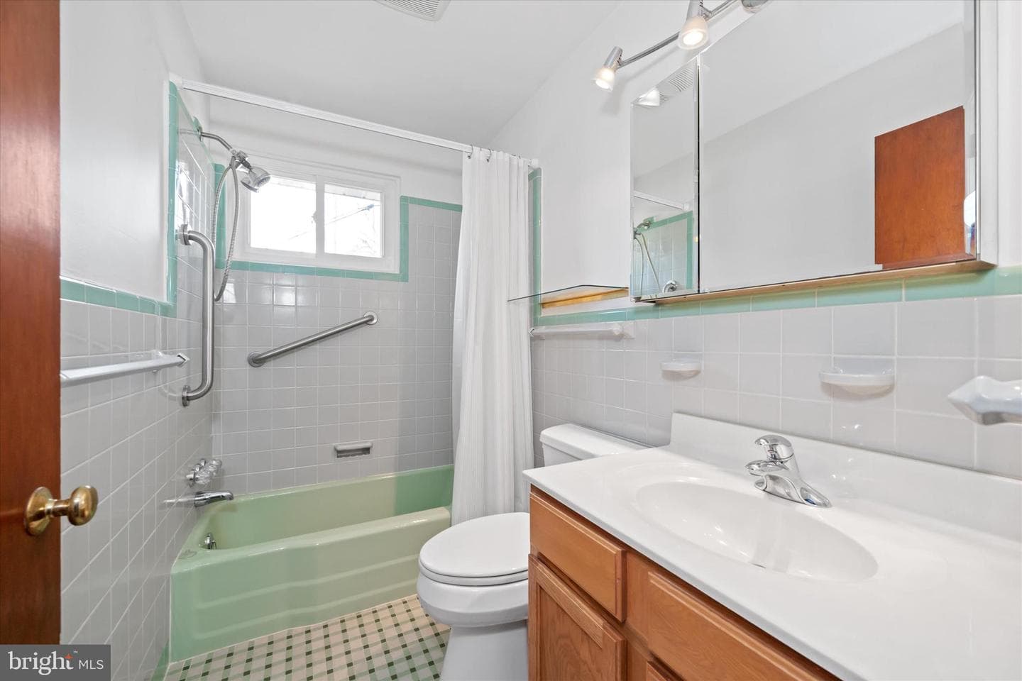307 Longwood Drive photo 25