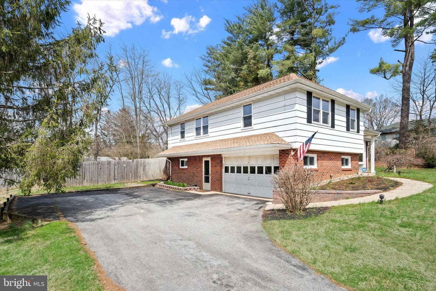 307 Longwood Drive photo 5