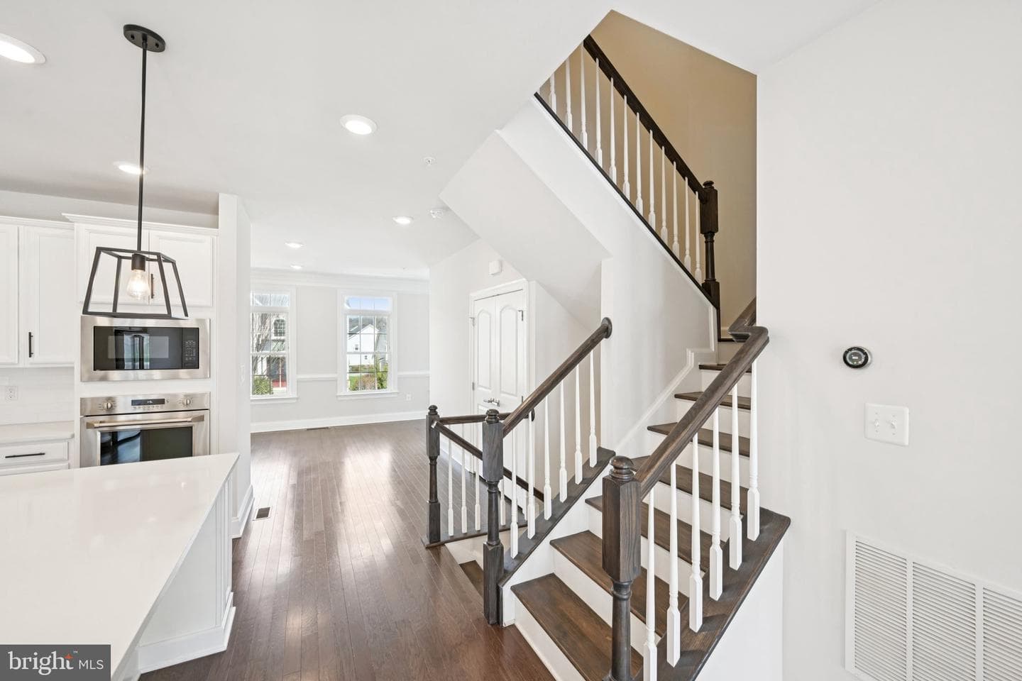833 Stonecliffe Road photo 14