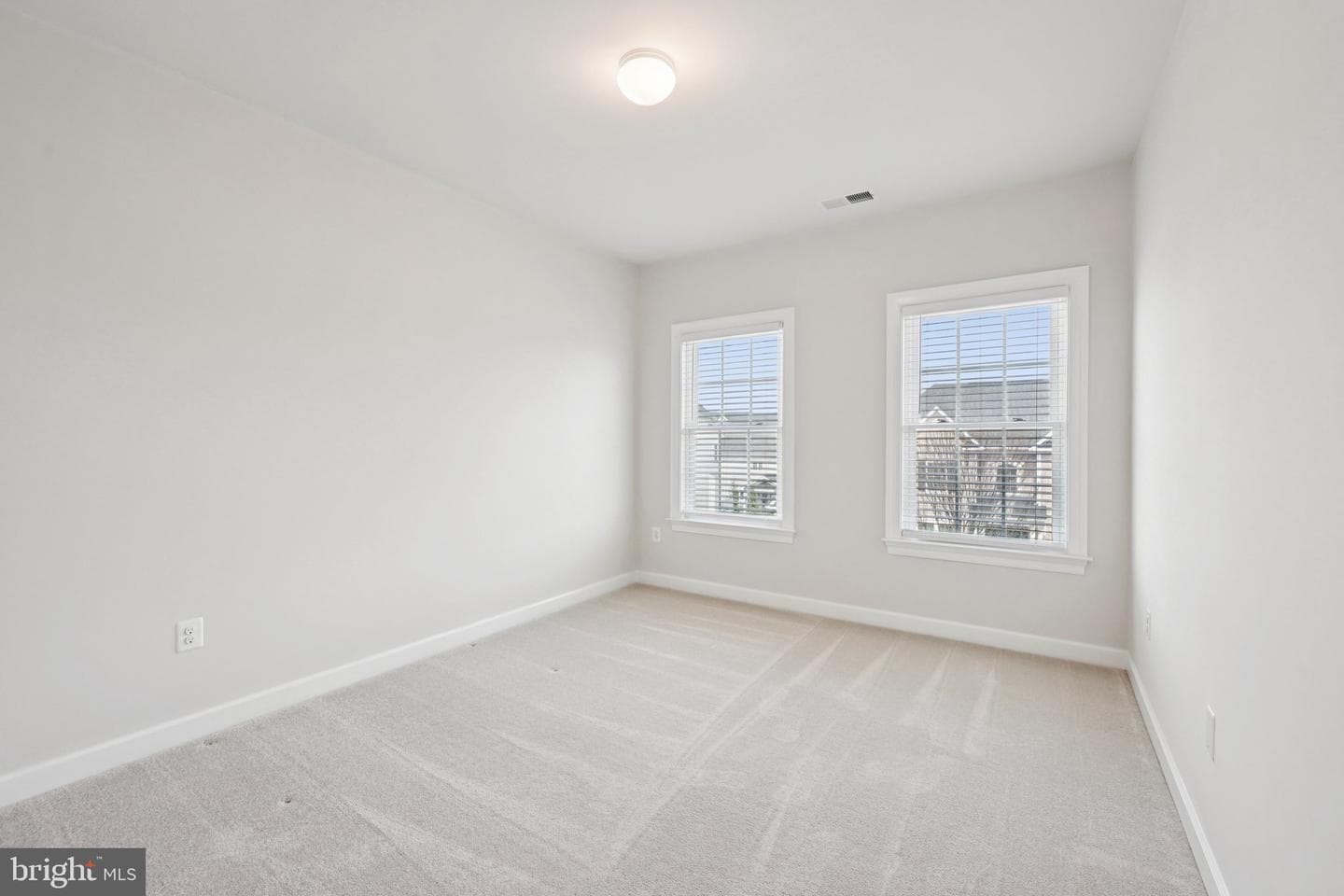 833 Stonecliffe Road photo 20