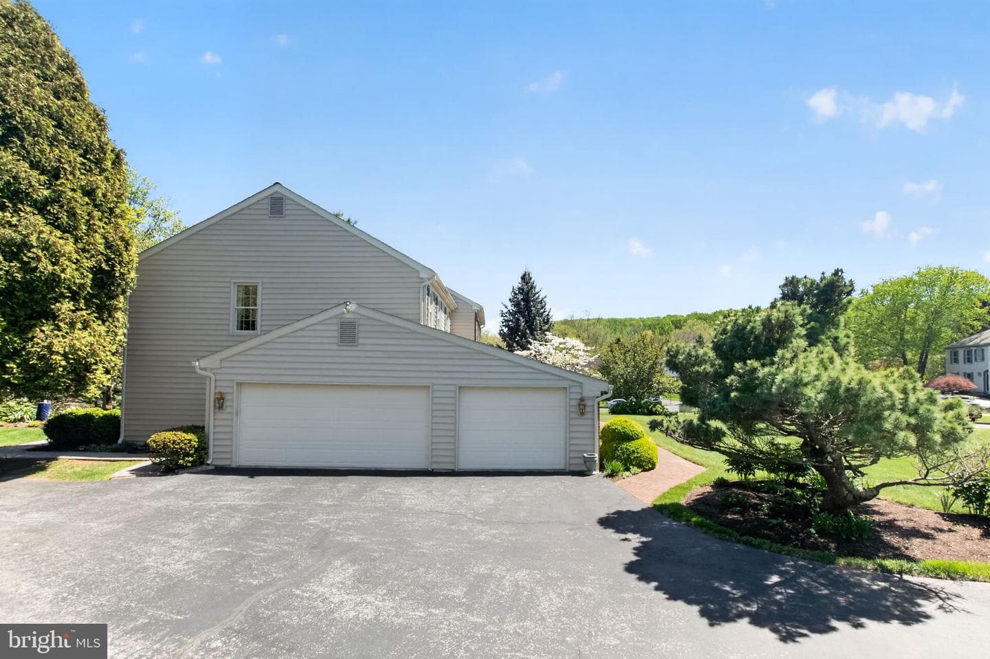 1831 Glenwold Drive photo 4