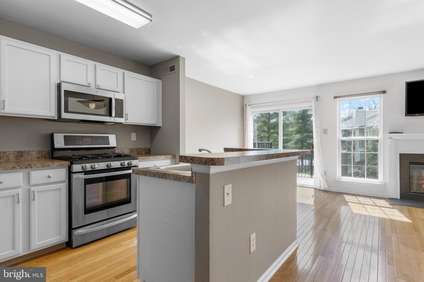 112 Stewarts Court #406 photo 18