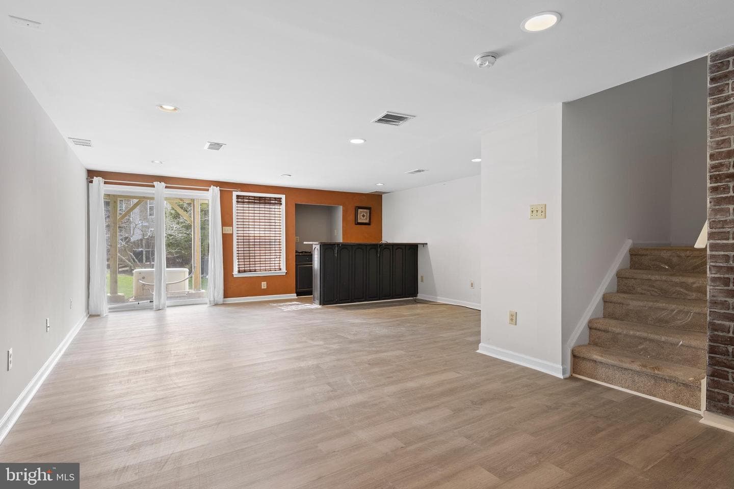 112 Stewarts Court #406 photo 36