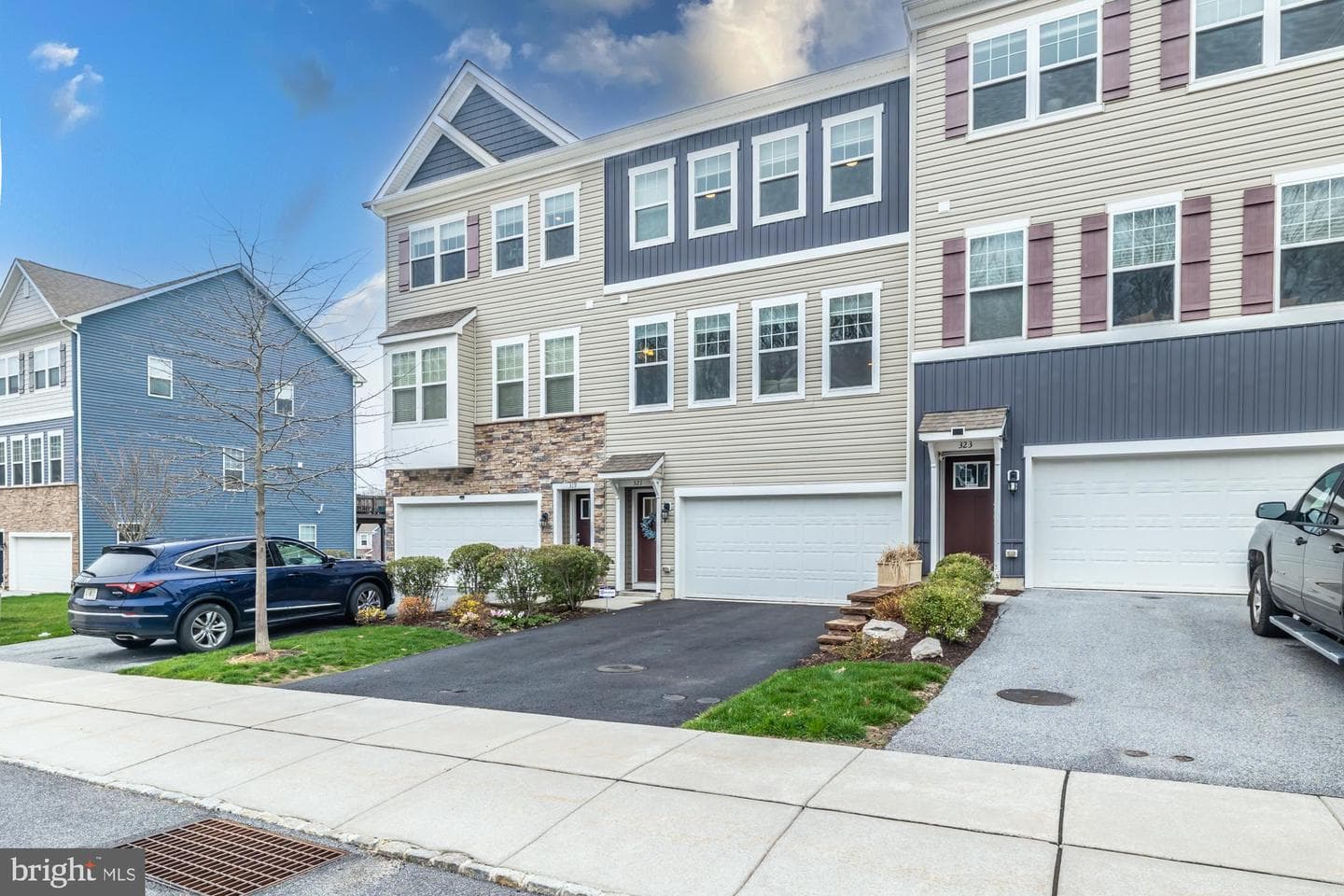 321 Dawson Place photo 2