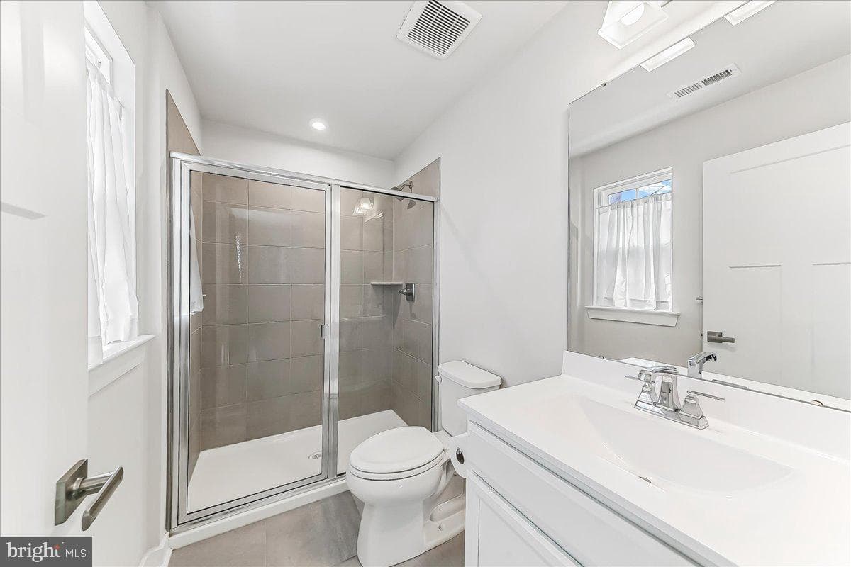 215 Sloan Drive photo 20