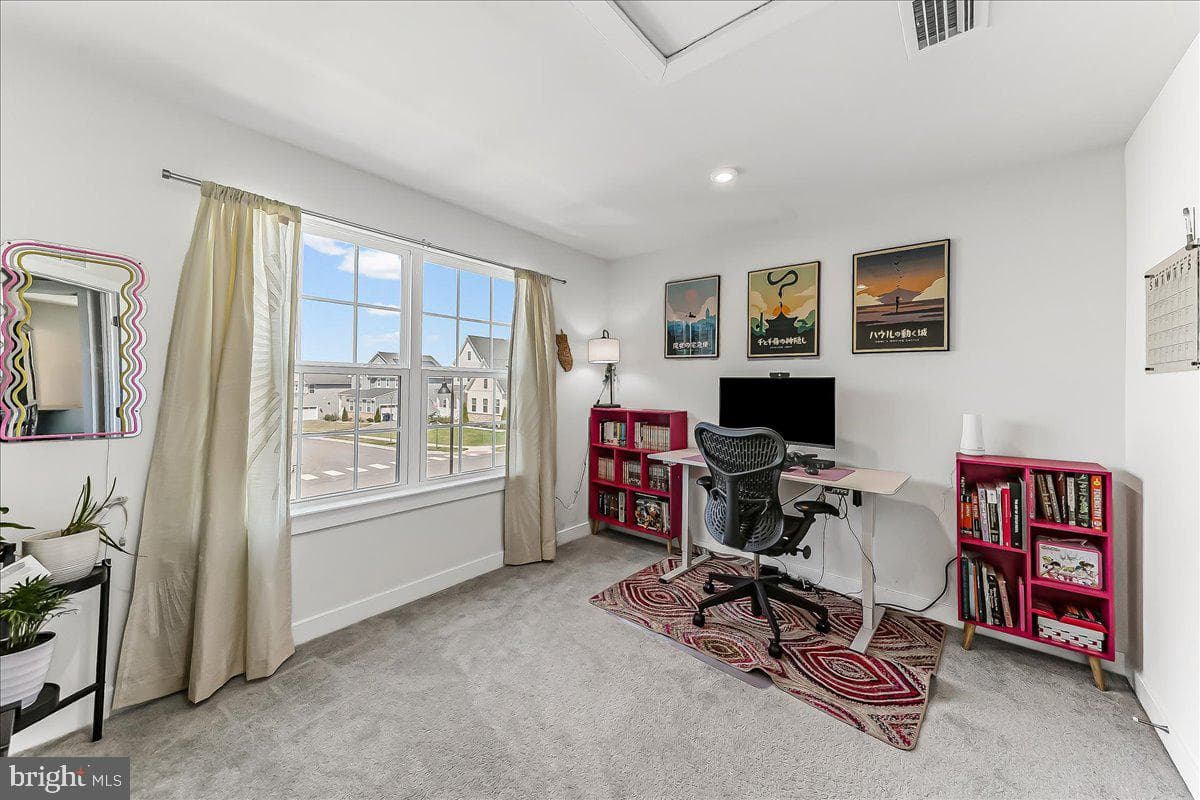 215 Sloan Drive photo 23