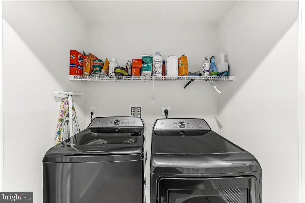 215 Sloan Drive photo 26